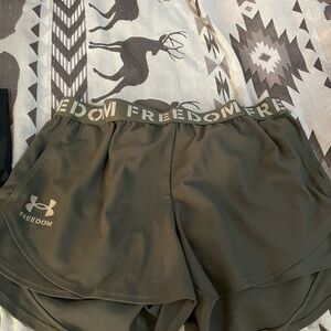 LG Green Athletic Shorts Elastic Waistband Lightweight